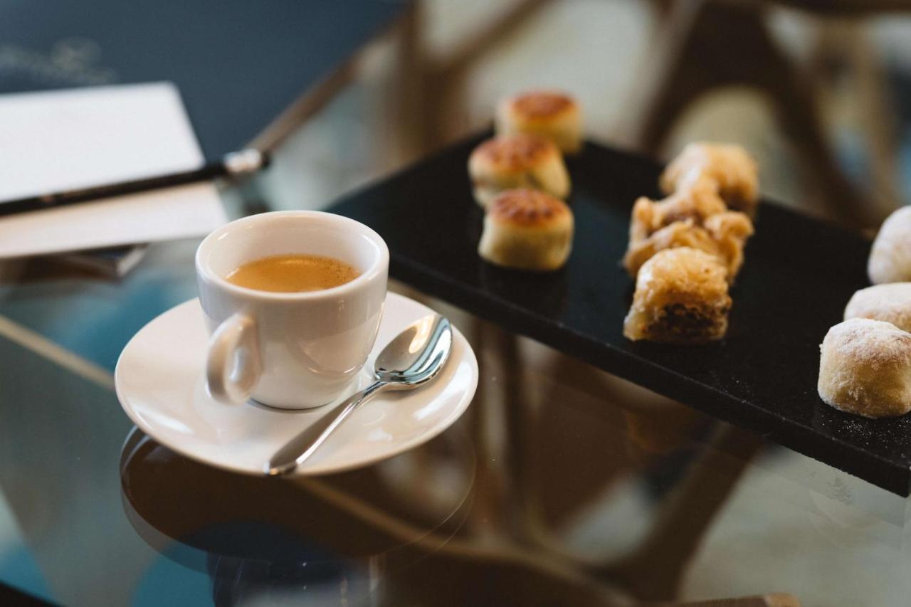 Symphony Style Hotel Kuwait Salmiya Exterior foto A cup of coffee