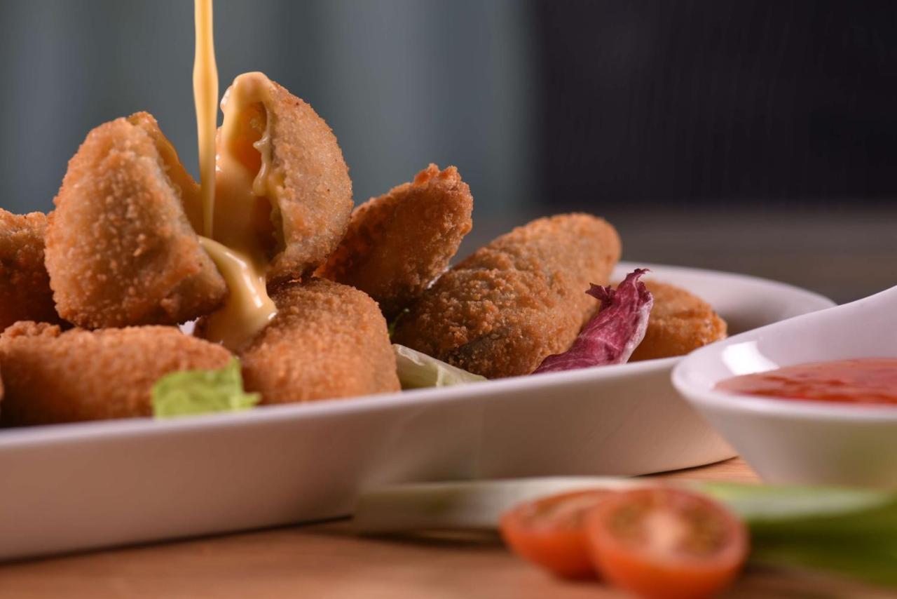 Symphony Style Hotel Kuwait Salmiya Exterior foto Coxinha